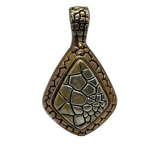 𝅺PREMIER Designs Salisbury Croc Magnetic Close Pendant Two Tone Patina